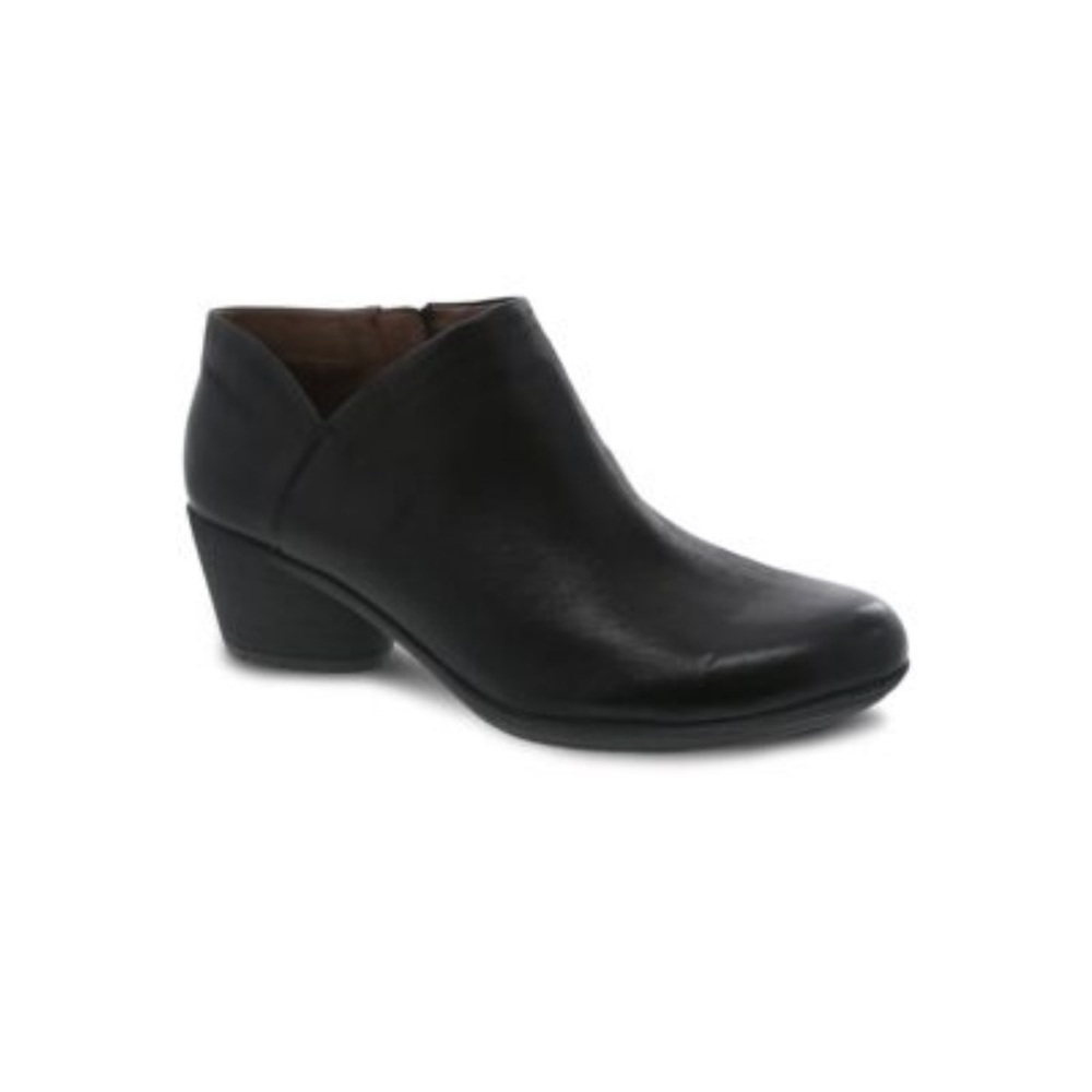 Women’s Black Leather Low Heel Ankle Shoe